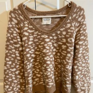 NWOT Brand New “Deer” Print Abercrombie Sweater!